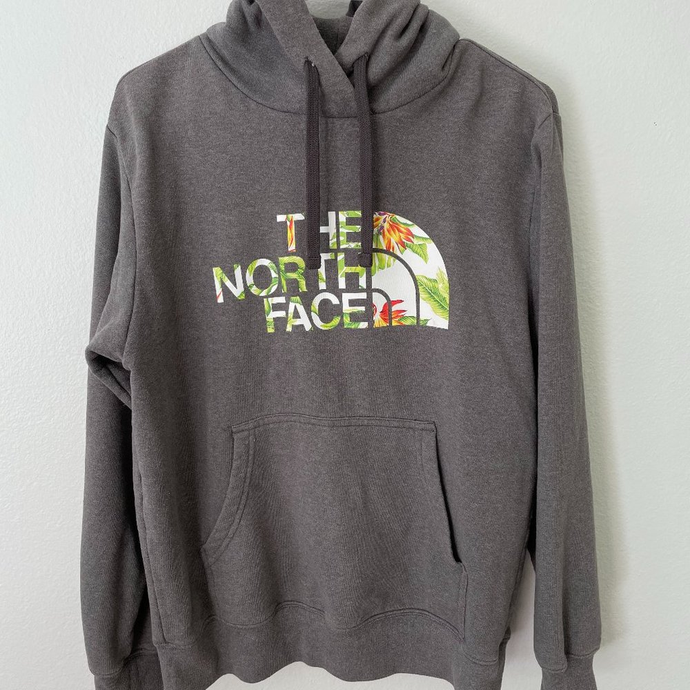 North Face Men's Hoodie Small